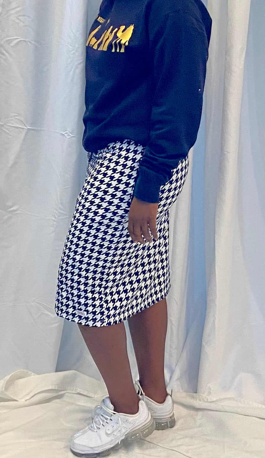 Navy Houndstooth Straight Skirt